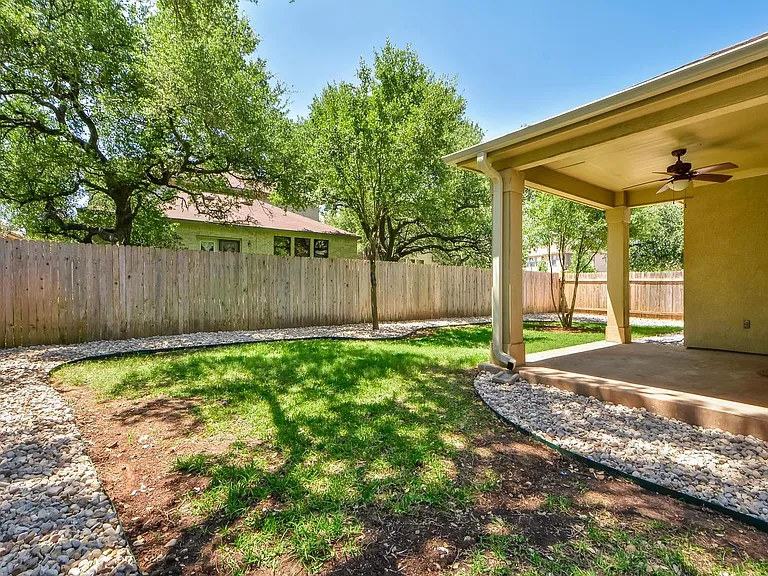 2202 Ezra Ct — Photo 28
