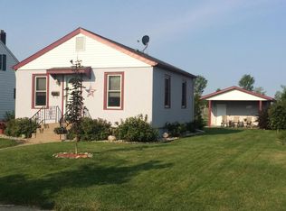 611 5th St SW, Wadena, MN 56482