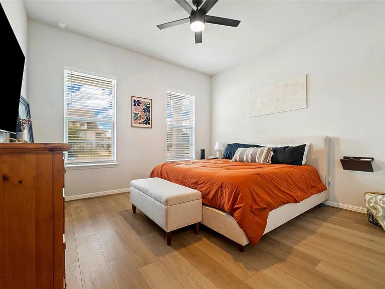 8204 Orizzonte St — Photo 5