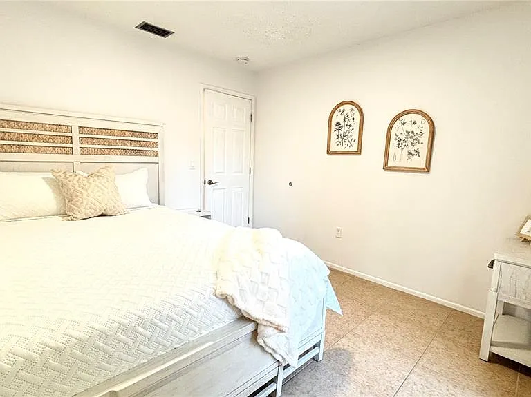 2431 Loma Linda St — Photo 21