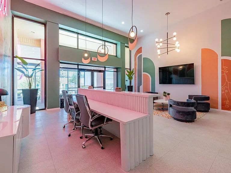 Alma Apartments — Photo 10