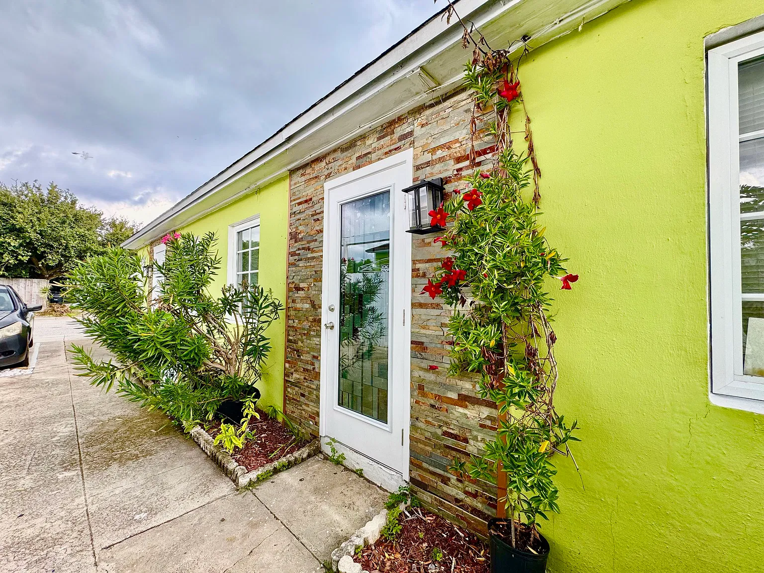 1 bed, 625 sqft, $1,700 — Photo 1