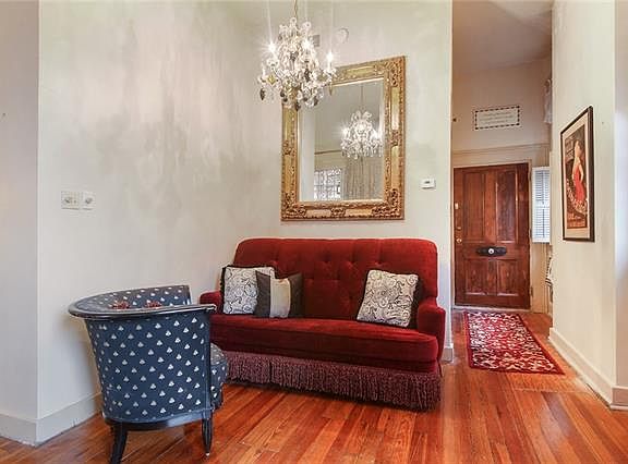 4th image of 621 Saint Peter St APT 1