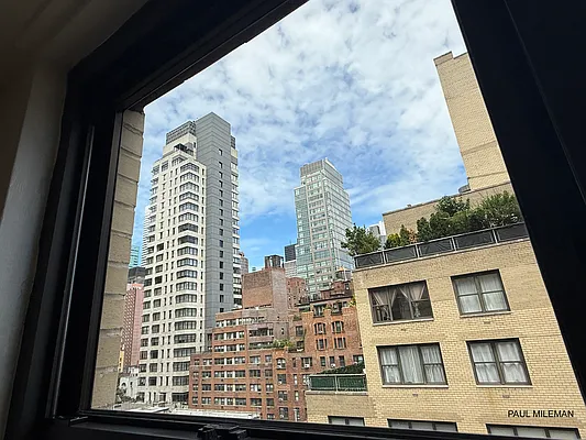 Rented by Manhattan Realty Group | media 12