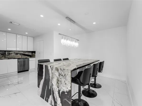 12801 SW 43rd Dr APT 201A, Miami, FL 33175