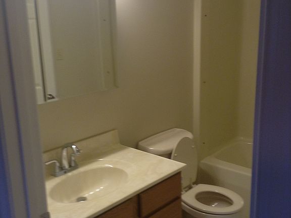 3rd image of 237 Winding Oak Dr
