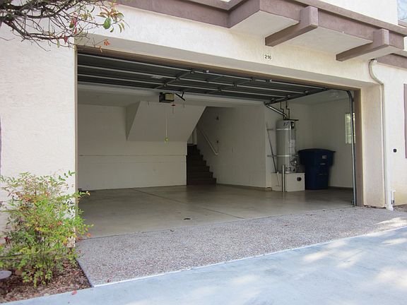 3rd image of 10254 Wateridge Cir Unit 216