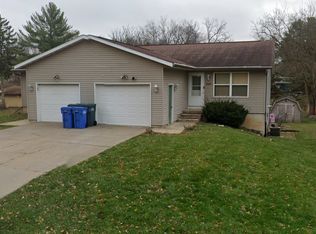625 Ellis Ave, Baraboo, WI 53913