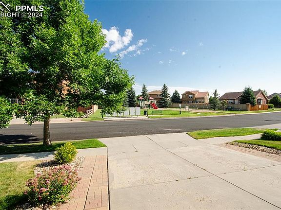 4th image of 7387 Legend Hill Dr