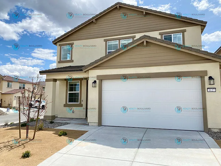 1127 Winter Hawk Way — Photo 2