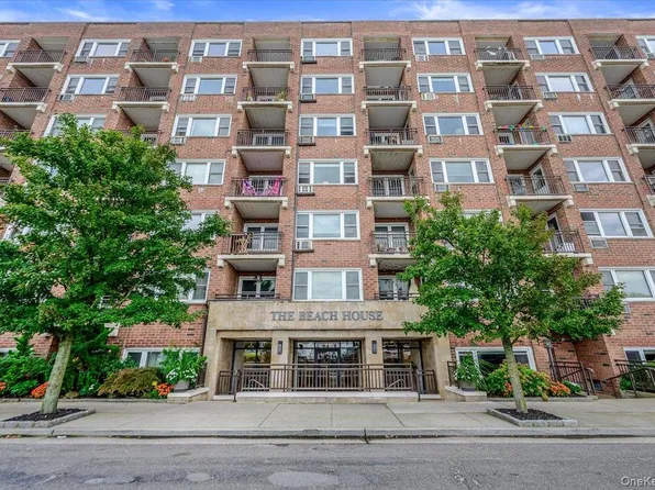 740 E Broadway #4G, Long Beach, NY 11561