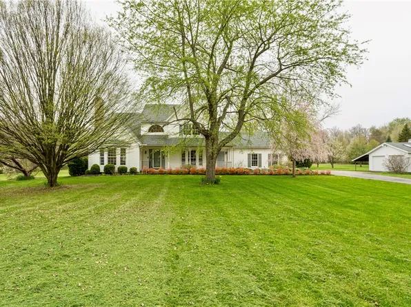 231 Ladue Rd, Brockport, NY 14420
