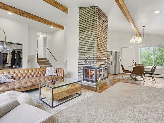 2nd image of 4819 Grandview Dr