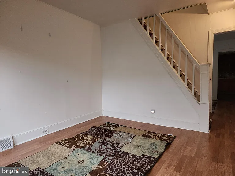 214 Stroud St — Photo 6