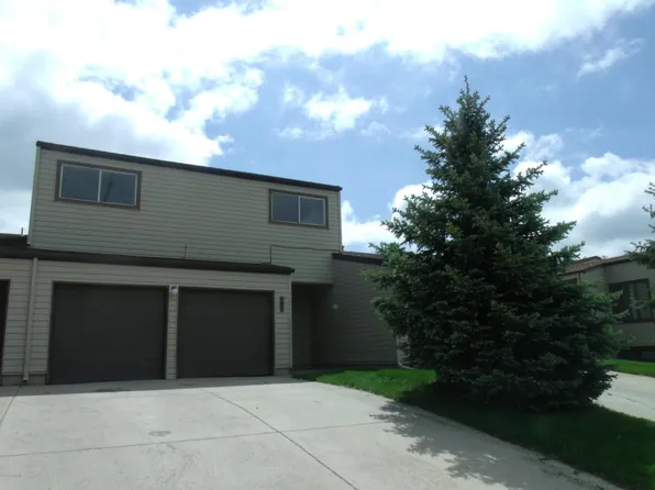 907 S Gurley Ave, Gillette, WY 82716