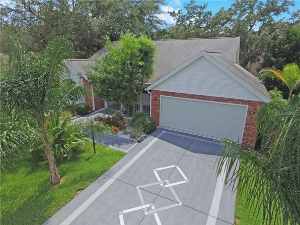 214 Desota Ct, Lady Lake, FL 32159