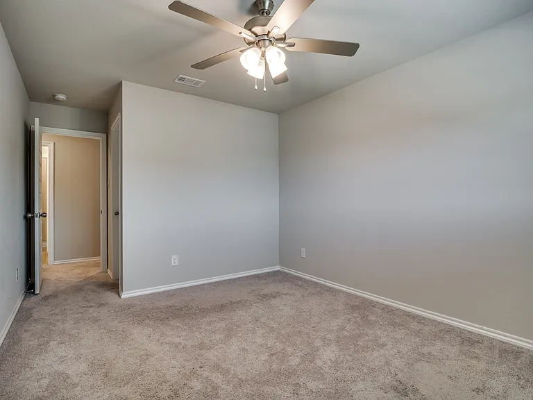 3032 Shire Dr — Photo 8