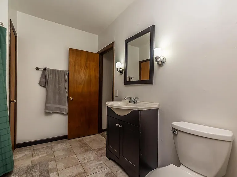 131 E Washington St #2 — Photo 10