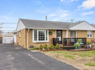 8814 S Pulaski Rd, Hometown, IL 60456