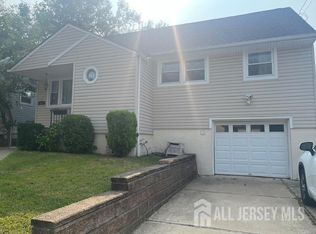 14 Jefferson St, Metuchen, NJ 08840