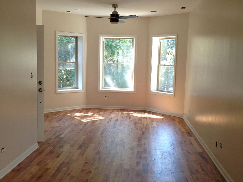 1st image of 2544 W Carmen Ave #1