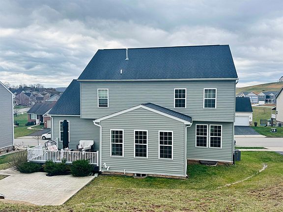 4th image of 63 Kingston Dr