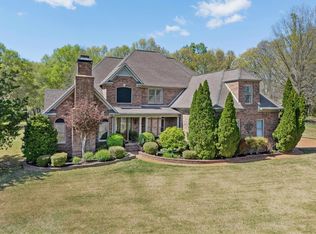 385 Woodsedge Dr, Eads, TN 38028