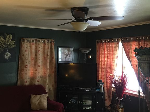 Very nice open family room