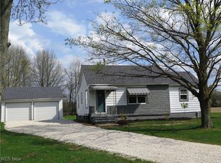 15413 Chamberlain Rd, Grafton, OH 44044