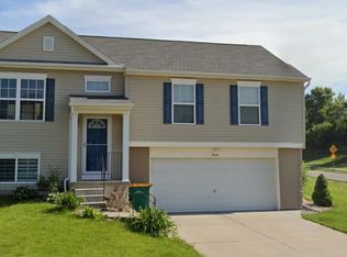 8949 Quest St, Omaha, NE 68122