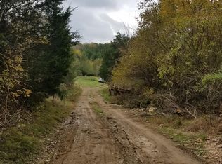 39 Loveless Ln, Pleasant Shade, TN 37145