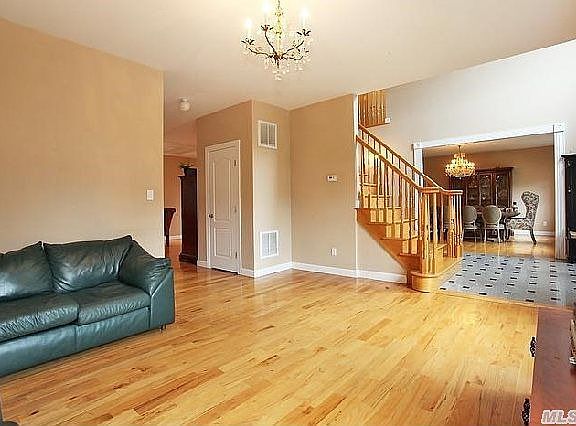 4th image of 15 Beatrice Ct
