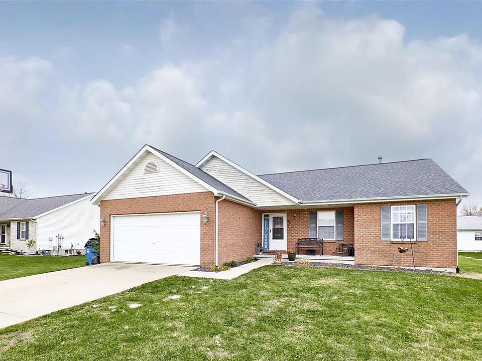 1st image of 90 Quail Dr E