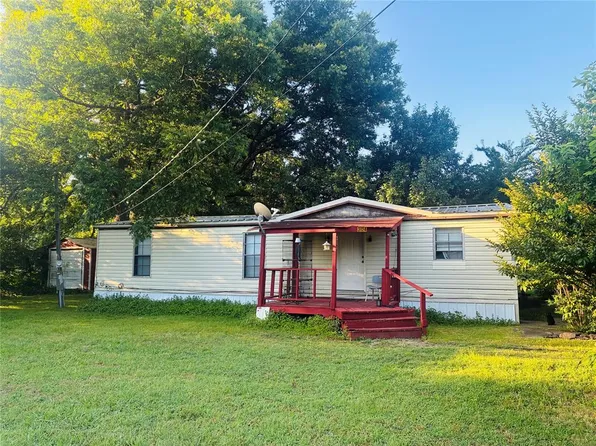 304 S Shannon St, Wayne, OK 73095
