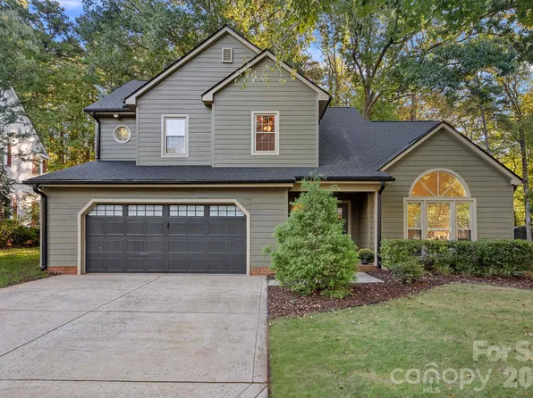 135 S Haven Dr, Mooresville, NC 28117