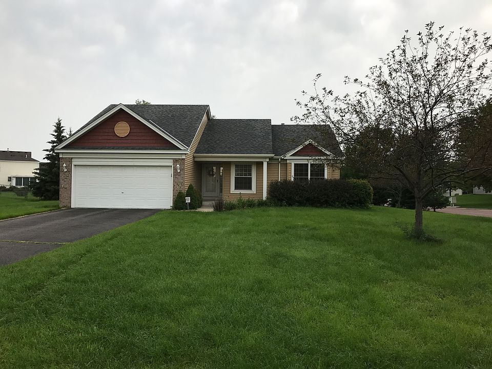 1st image of 15800 Fescue Ct