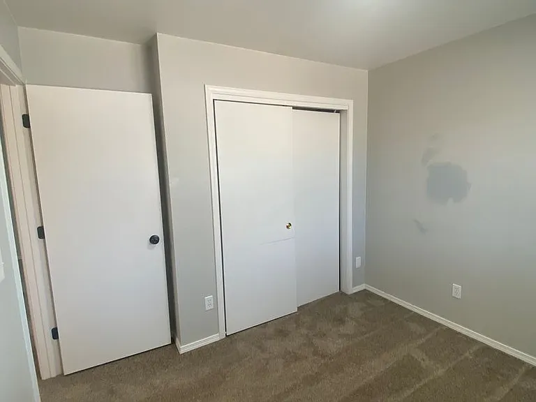 1207 S Ivy St — Photo 31