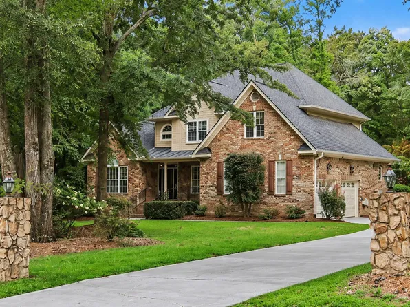 4808 Stoneyoak Ln, Raleigh, NC 27610