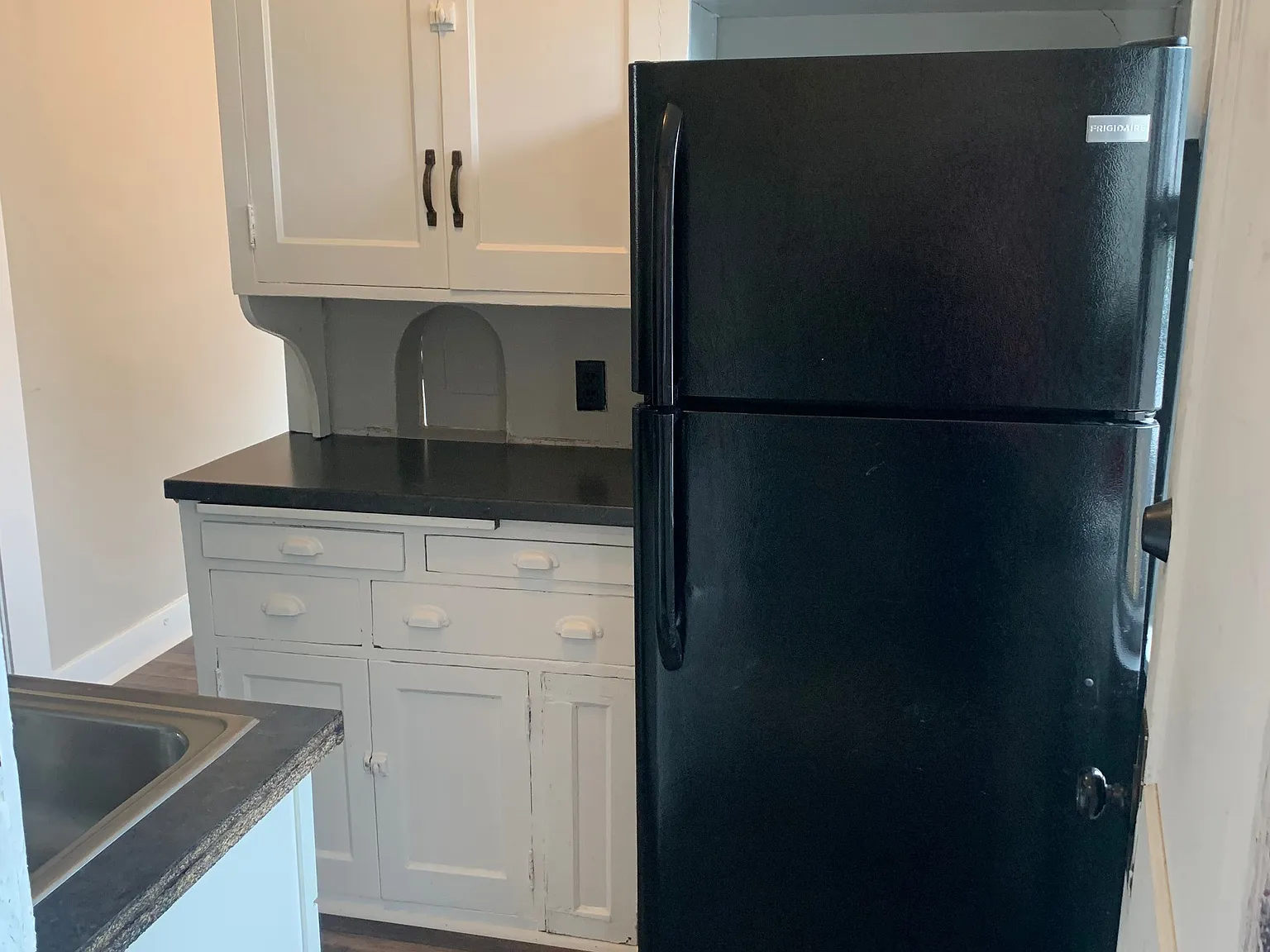 1 bed, 1.0 bath, $950 — Photo 4