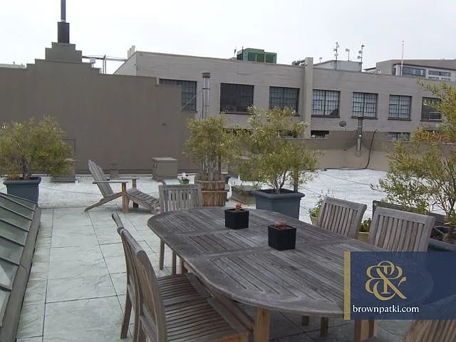1 Clarence Pl #14 — Photo 14