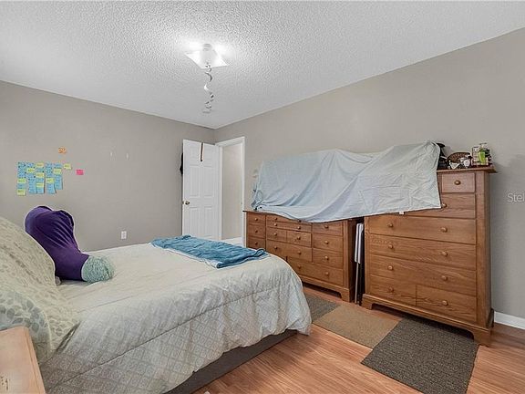 5th image of 225 Cobalt Dr