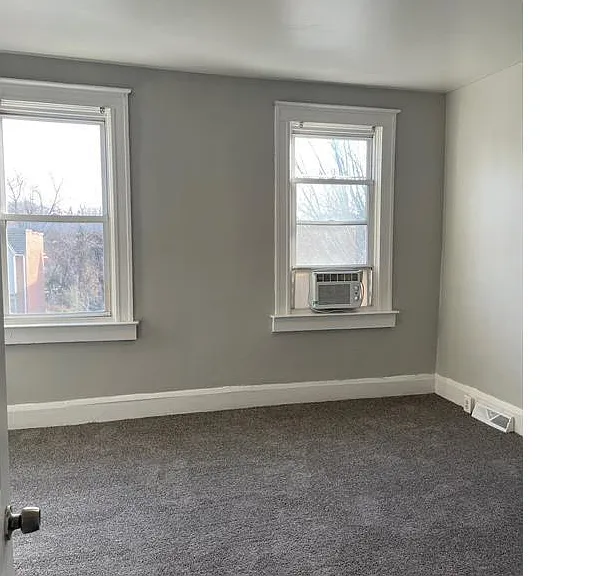 2099 N Dukeland St — Photo 6