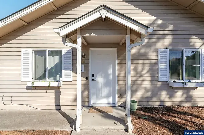 431 Geary St SE — Photo 2