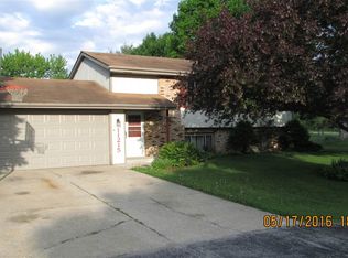 11215 Bertram Rd, Machesney Park, IL 61115