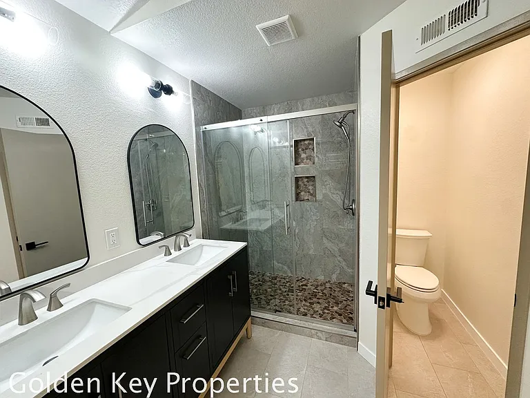 410 Ferrara Way — Photo 13