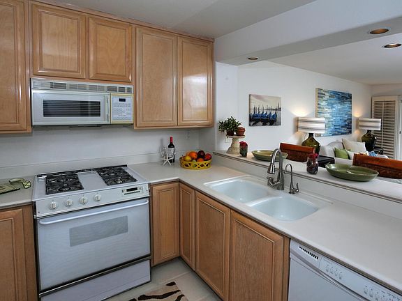 3rd image of 434 Por La Mar Cir