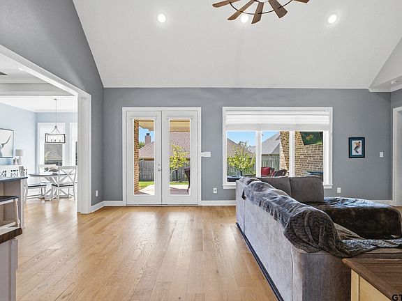 4th image of 7271 Rolling Acres Pl