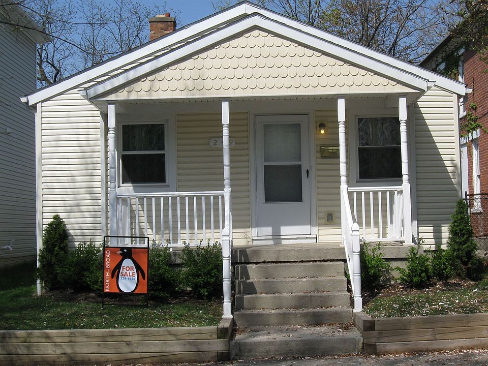 Restored Ranch in Historic King Lincoln District