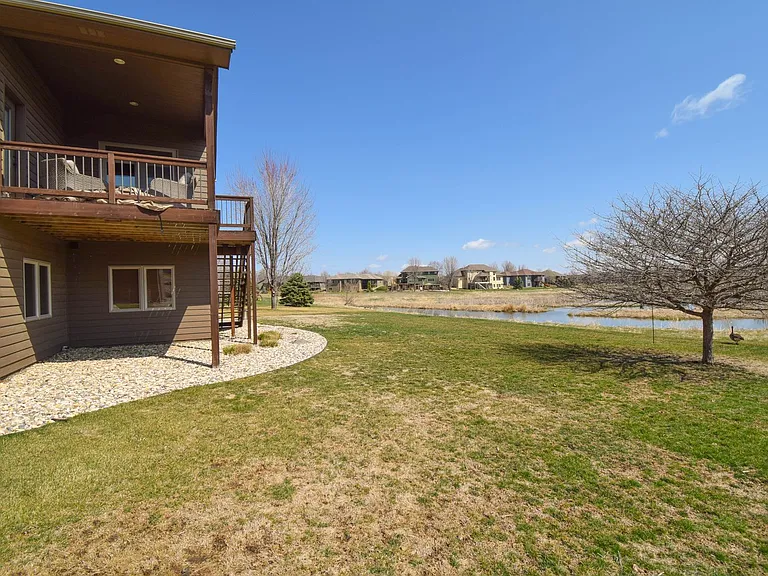 2204 S Silverthorne Ave — Photo 71