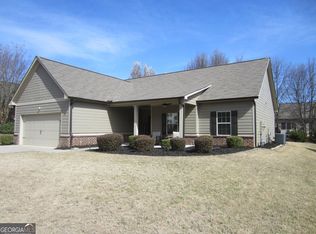 40 Amherst Dr, Winder, GA 30680